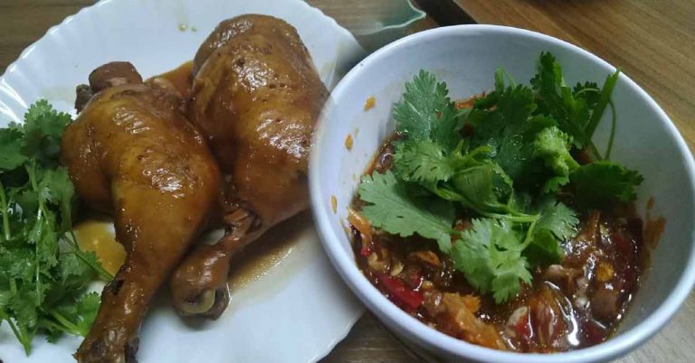 ไก่ต้มน้ำปลา ทำเอง งบน้อย รสชาติเหมือนร้านดัง พร้อมน้ำจิ้ม